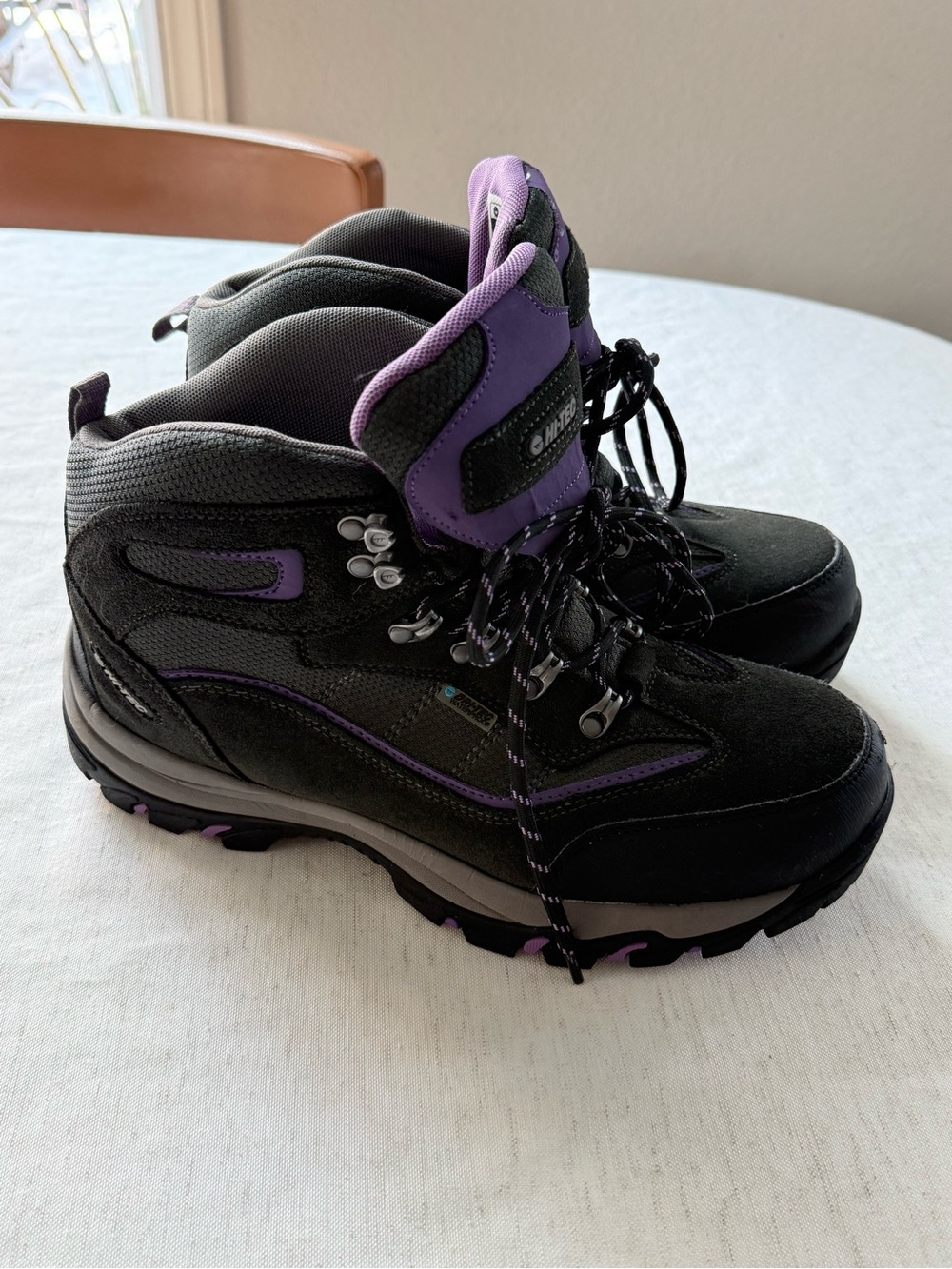 Hi-Tec Women's Black and Purple Hiking Boots